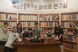 









국내 최대 규모의 '살아있는 세계 곤충＆ 파충류 체험박람회' 를 관람하며
곤충에 대한 설명도 듣고, 직접 희귀 곤충, 파충류들을 만져보기도하며 
폭염으로 인해 목장동물체험을 제대로 하지 못한 아쉬움을 대신하고 왔답니다~^^